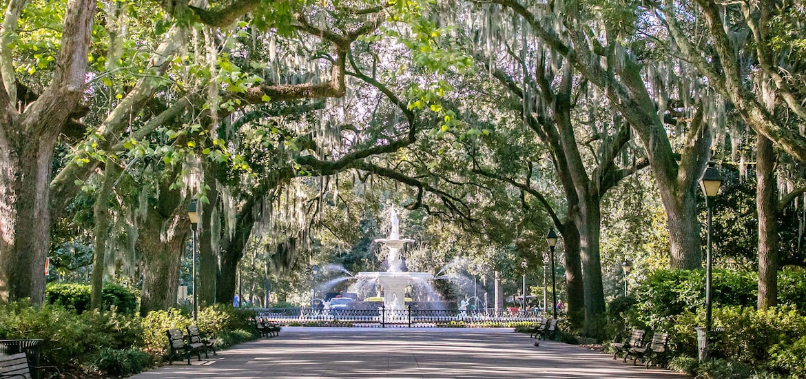 savannah forsyth park foutain historic georgia family days out